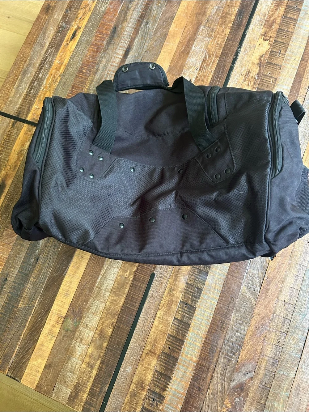Oakley Vintage Black Duffel Bag with Shoulder Strap